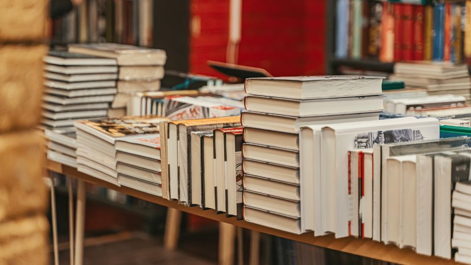 Cele mai vândute cărți la Gaudeamus 2025