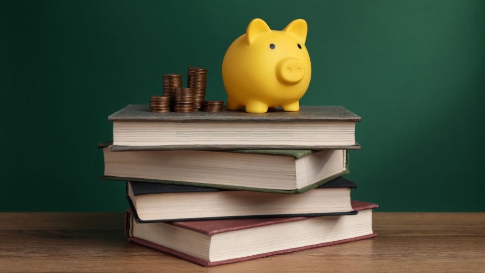 12 cărți despre educație financiară care te învață să-ți controlezi banii